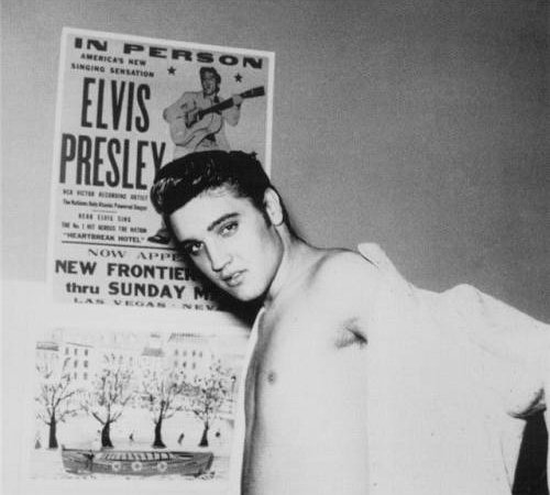 08 січня 1935 року. Народився Елвіс Преслі, американський співак і актор, «король рок'н'роллу»
