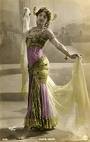 1905 | 05 | ТРАВЕНЬ | 13 травня 1905 року. У Парижі пройшов перший виступ танцівниці з екзотичним ім'ям Мата ХАРІ, із захватом