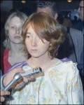 1975 | 09 | ВЕРЕСЕНЬ | 05 вересня 1975 року. У США Лінетт Фромме на прізвисько Пискля, послідовниця вбивці Чарльза Менсона, робить