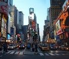 1908 | 02 | ЛЮТИЙ | 12 лютого 1908 року. У Нью-Йорку на площі Таймс-сквер був даний старт першим автогонкам навколо земної кулі.