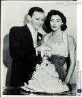 1939 | 02 | ЛЮТИЙ | 04 лютого 1939 року. 23-літній Френк СІНАТРА одружився на Ненсі БАРБАТО.