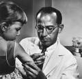 1953 | 03 | БЕРЕЗЕНЬ | 26 березня 1953 року. Американський лікар Джонас Едвард СОЛК оголосив про успішне випробування вакцини проти