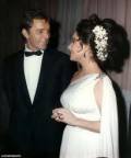 1964 | 03 | БЕРЕЗЕНЬ | 15 березня 1964 року. Весілля кінозірок Елізабет ТЕЙЛОР і Ричарда БАРТОНА.