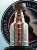 1970 | 12 | ГРУДЕНЬ | 05 грудня 1970 року. У Торонто із Залу слави НХЛ разом з іншими призами викрадений Кубок Стенлі.