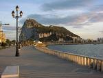 1980 | 04 | КВІТЕНЬ | 10 квітня 1980 року. Іспанія повідомляє про свою згоду відкрити кордон з Гібралтаром (закритий в 1969 р.).