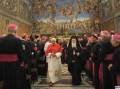 1985 | 11 | ЛИСТОПАД | 24 листопада 1985 року. У Римі синод оцінює наслідки реформ, проведених після ІІ Ватиканського Всесвітнього
