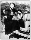 1934 | 05 | ТРАВЕНЬ | 23 травня 1934 року. Померла Бонні ПАРКЕР.