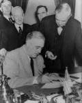 1928 | 09 | ВЕРЕСЕНЬ | 26 вересня 1928 року. Постанова Асамблеї Ліги Націй про введення в дію Пакту Келлога-Бріана підписується