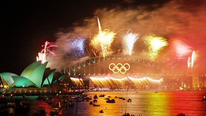 16 вересня 2000 року. У Сіднеї відкрилися XXVІІ літні Олімпійські ігри.