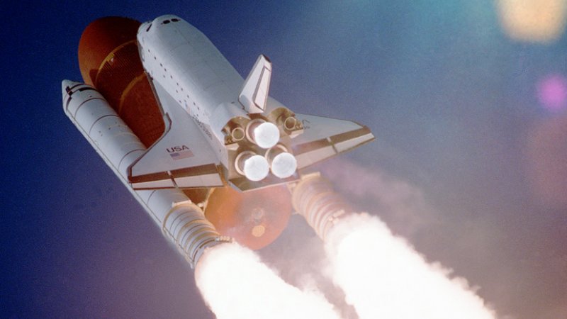19 травня 2000 року. З мису Канаверал стартував космічний корабель «Атлантис»