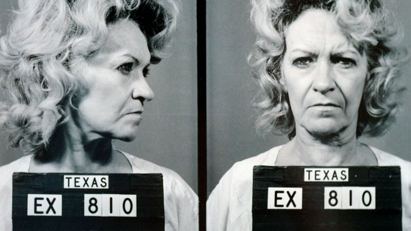24 лютого 2000 року. У штаті Техас за вбивство свого п'ятого чоловіка страчена 62-літня Бетті Лу БІТС.