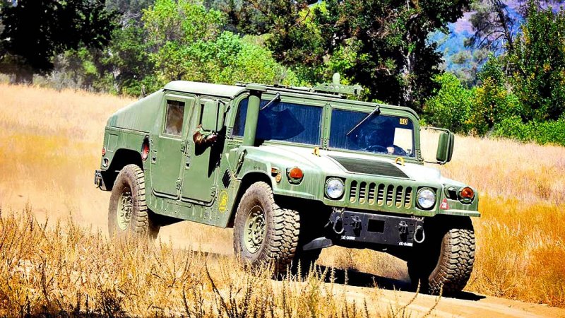 16 вересня 1979 року. Історія Hummer: на замовлення армії США компанія General Motors почала роботи зі створення автомобіля підвищеної прохідності