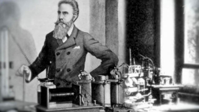 5 січня 1895 року. Відкриті рентгенівські промені