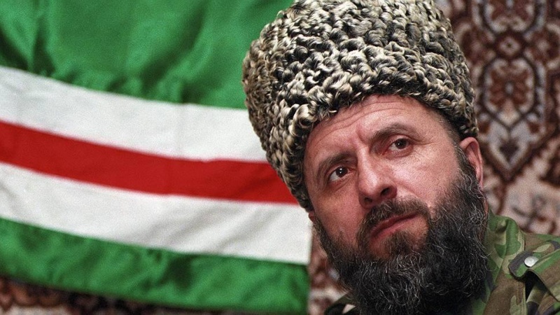 13 лютого 2004 року. У  столиці Катару Доха був висаджений в повітря автомобіль одного з лідерів чеченських повстанців Зелімхана ЯНДАРБІЄВА