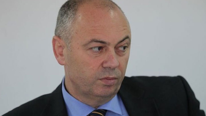 11 березня 2005 року. В аеропорті Кишинева арештований Валерій ПАСАТ, бувший міністр оборони Молдавії