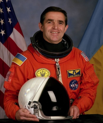 Леонід Каденюк