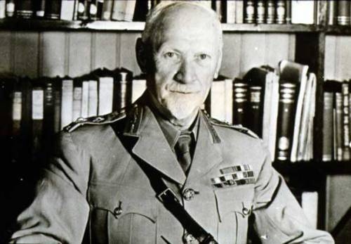 05 вересня 1939 року. У Південній Африці представник Об'єднаної партії Сметс формує коаліційний уряд.