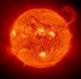 1733 | 05 | ТРАВЕНЬ | 13 травня 1733 року. Шведський учений ВАССЕНІУС під час повного сонячного затьмарення вперше помітив червонуваті