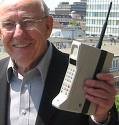 1983 | 03 | БЕРЕЗЕНЬ | 06 березня 1983 року. Випущений перший у світі комерційний портативний стільниковий (мобільний) телефон.