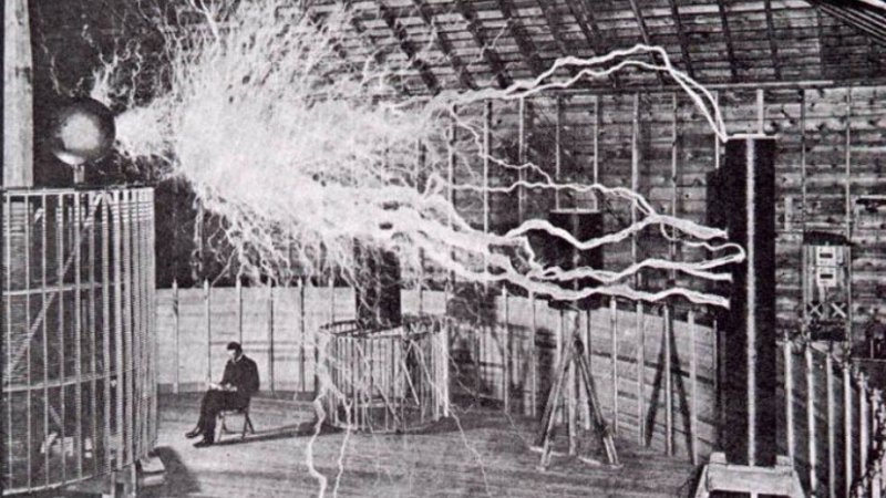07 січня 1943 року. Помер Нікола Тесла, сербський та американський винахідник і фізик